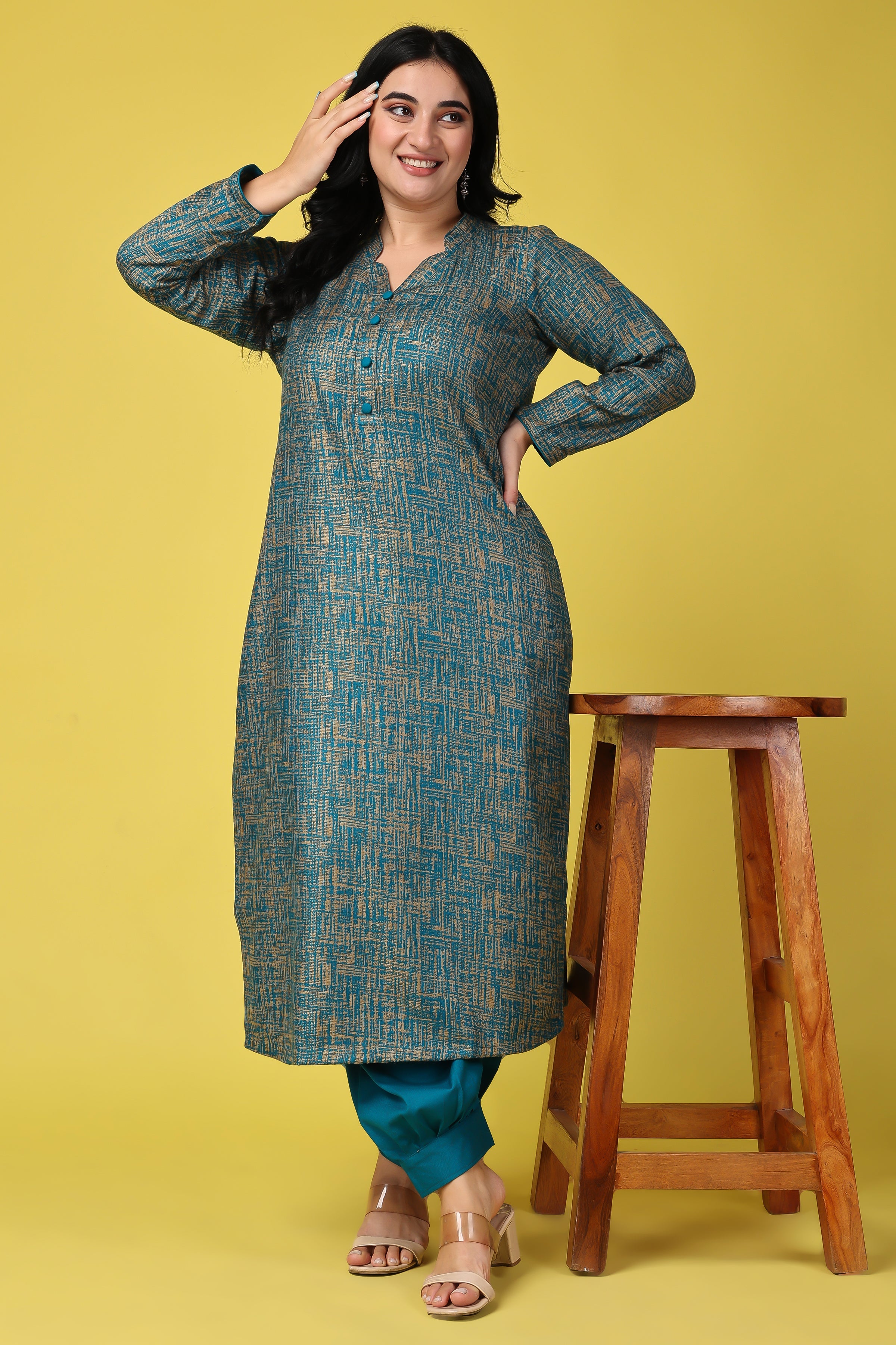 Buy Indian Winter Woolen Kurta Green Embroidered Yoke Design Pashmina Wool  Straight Kurta Kashmiri Kurta Indian Long Tunic Kurti Online in India -  Etsy | Wool pashmina, Long tunic, Outfits